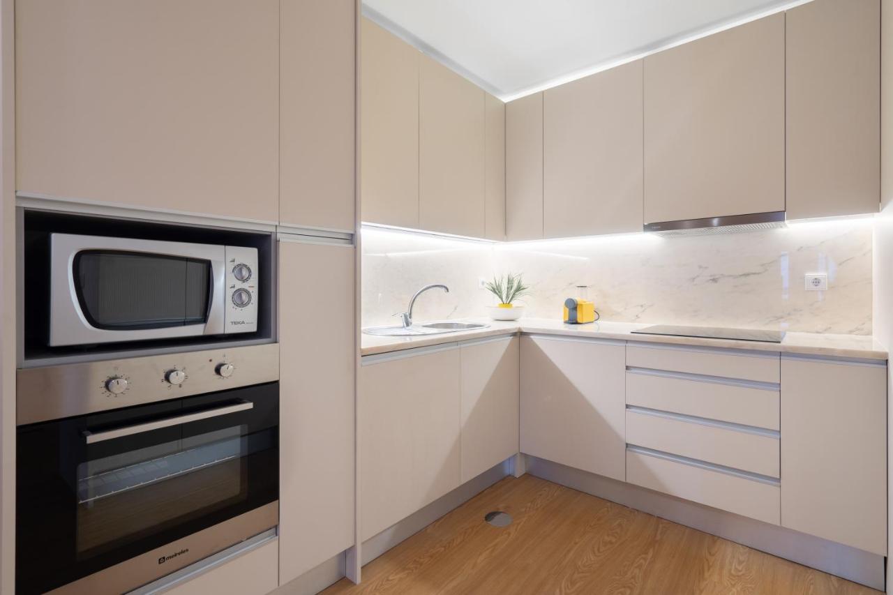 Host Wise - Colorful Bright Flat With Balcony Apartment ปอร์โต ภายนอก รูปภาพ