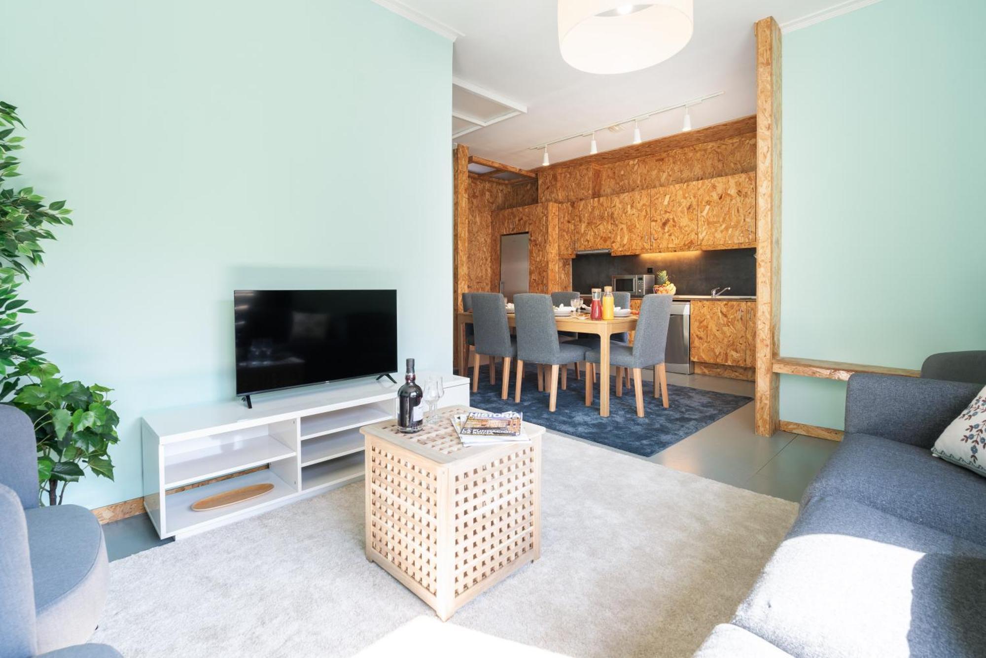Host Wise - Colorful Bright Flat With Balcony Apartment ปอร์โต ห้อง รูปภาพ