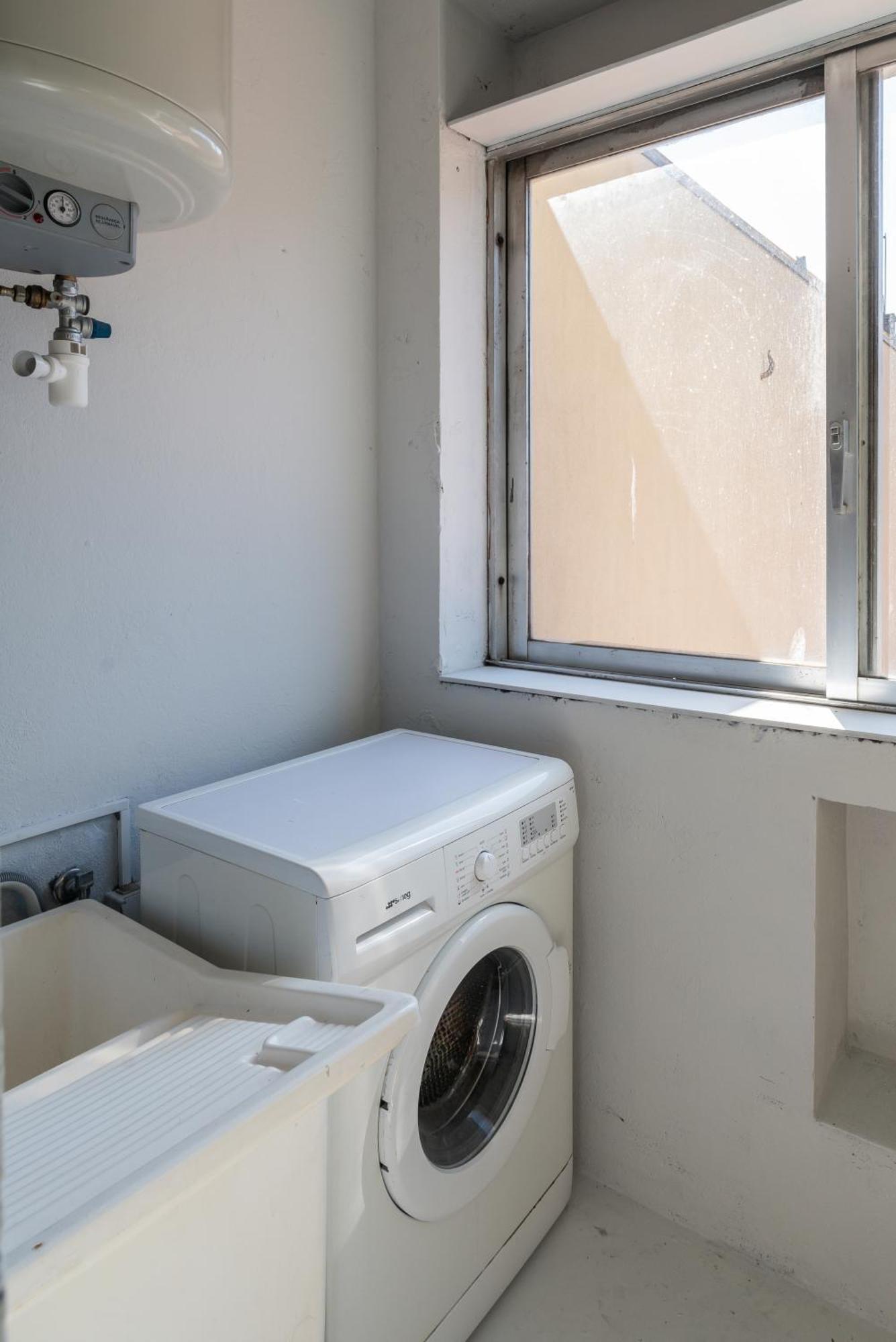 Host Wise - Colorful Bright Flat With Balcony Apartment ปอร์โต ห้อง รูปภาพ