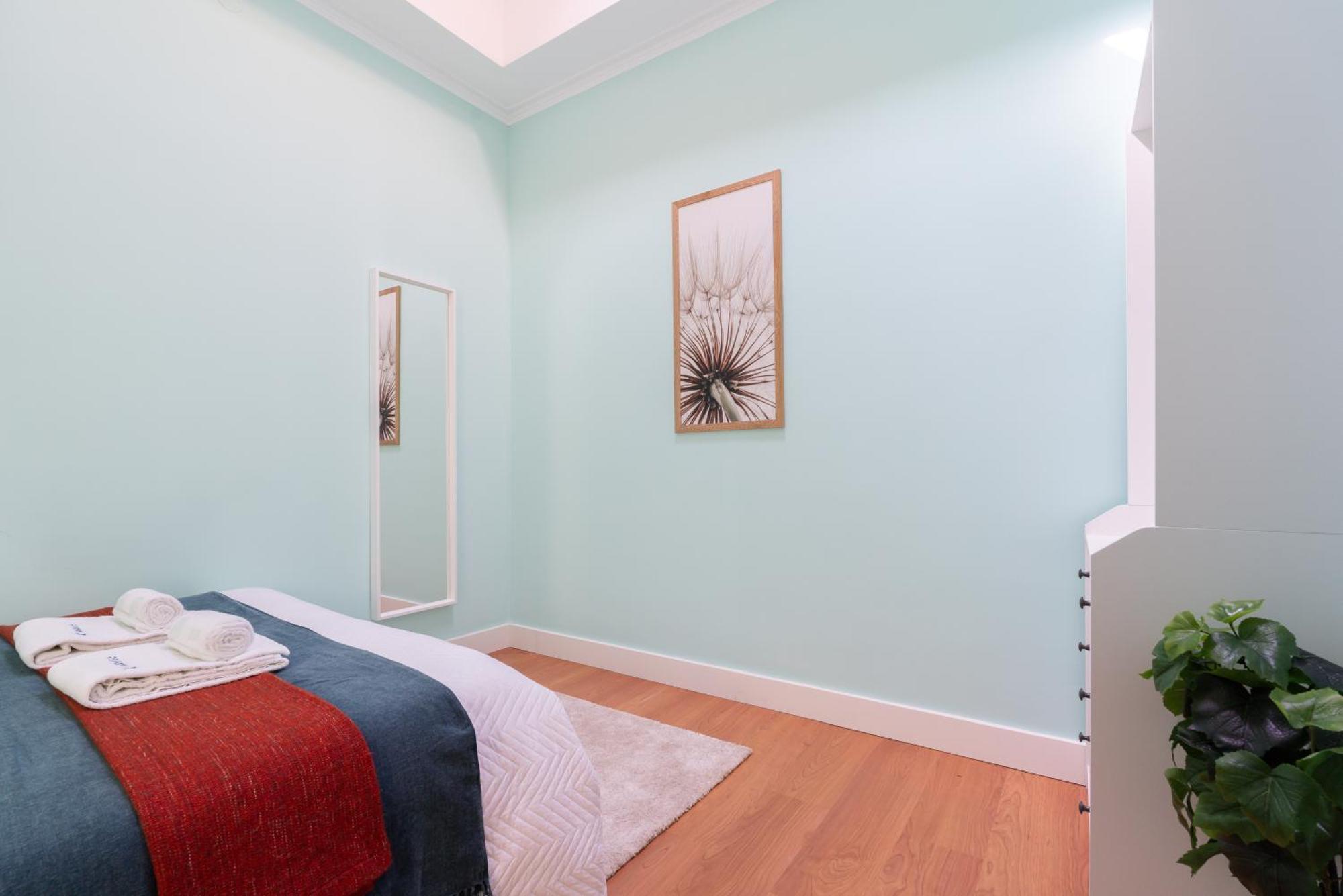 Host Wise - Colorful Bright Flat With Balcony Apartment ปอร์โต ห้อง รูปภาพ