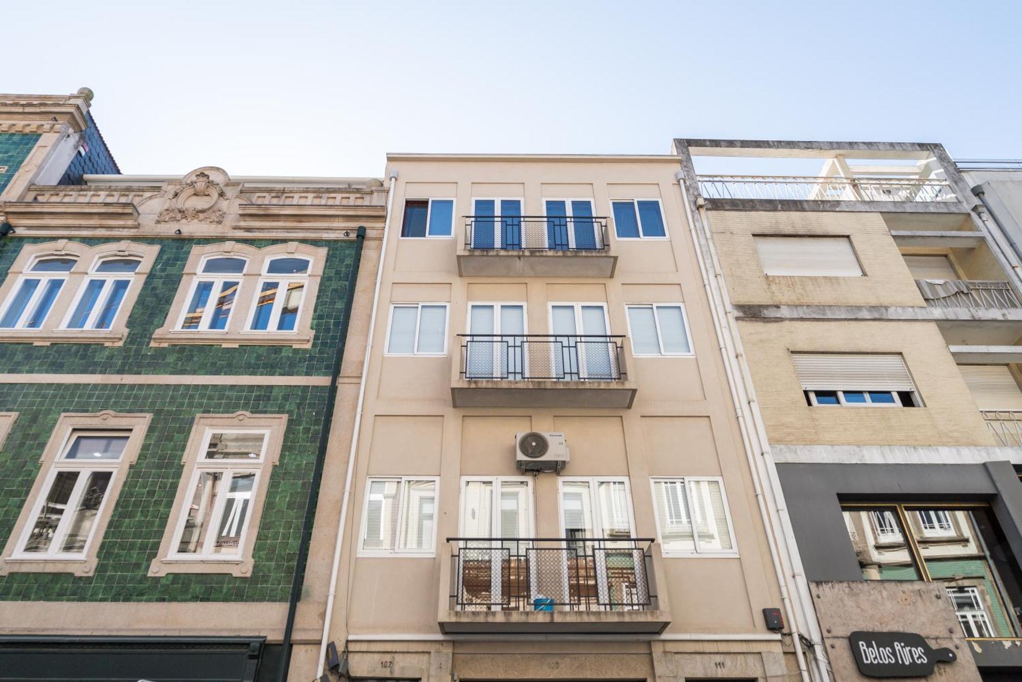 Host Wise - Colorful Bright Flat With Balcony Apartment ปอร์โต ห้อง รูปภาพ