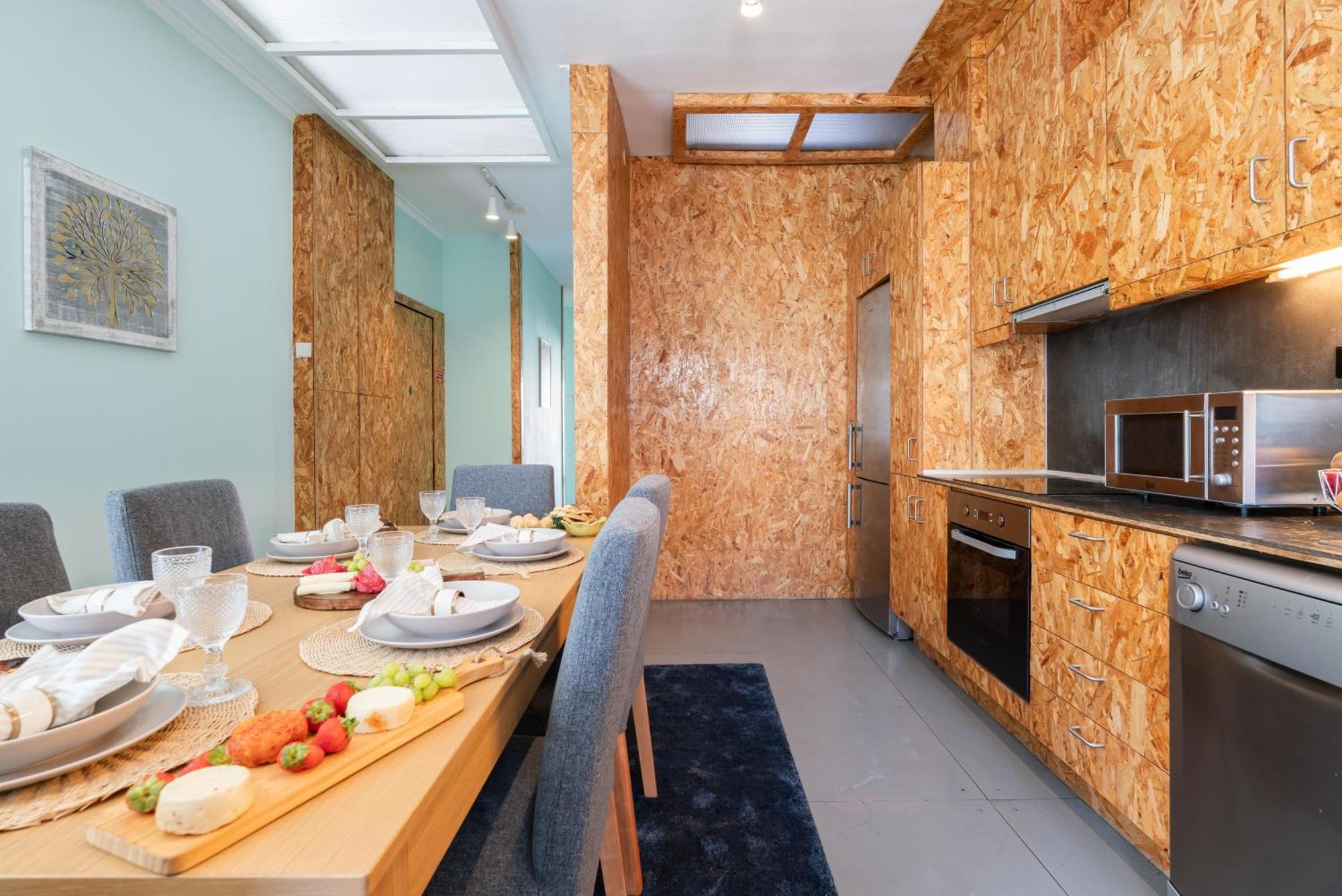 Host Wise - Colorful Bright Flat With Balcony Apartment ปอร์โต ห้อง รูปภาพ